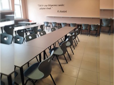 Arnavutköy Aziz Sancar Çok Programlı Anadolu Lisesi – U Masa ve Monoblok Sandalye