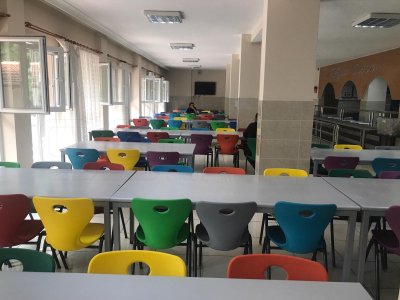 Aydın Fen Lisesi – Yemekhane Masası ve Monoblok Yemekhane Sandalyeleri