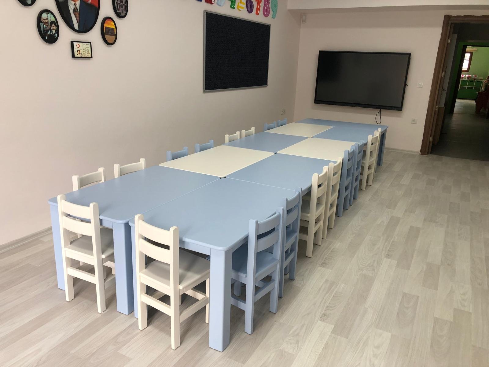 Yirmiikinci Yüzyıl Özel Eğitim Kurumları – Ahşap Anasınıfı Masa ve Sandalyesi